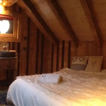 Chalet Small Traditional Chalet Near Chamonix